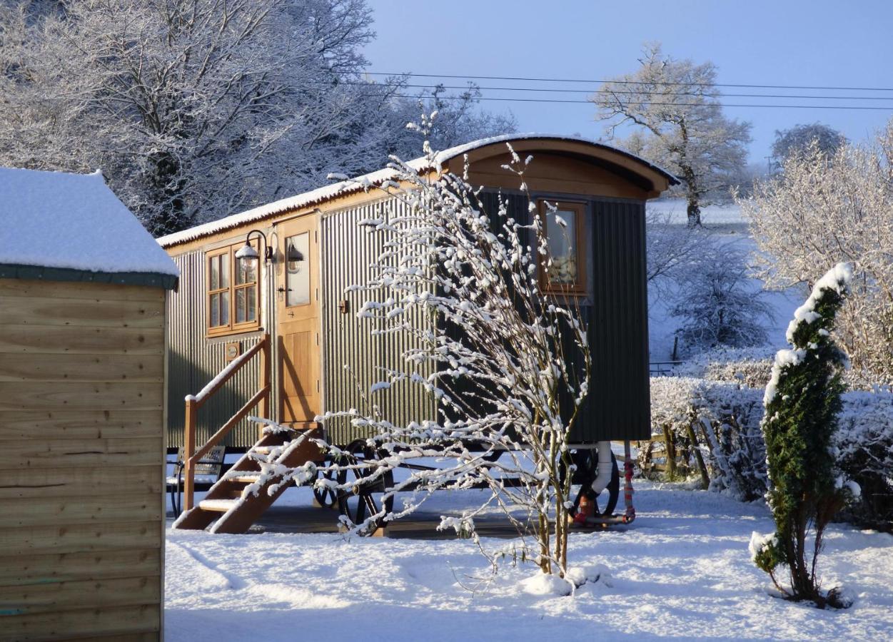 Woody'S Retreat Otel Bolton by Bowland Dış mekan fotoğraf